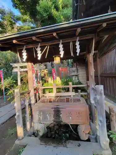 花園稲荷神社の手水舎