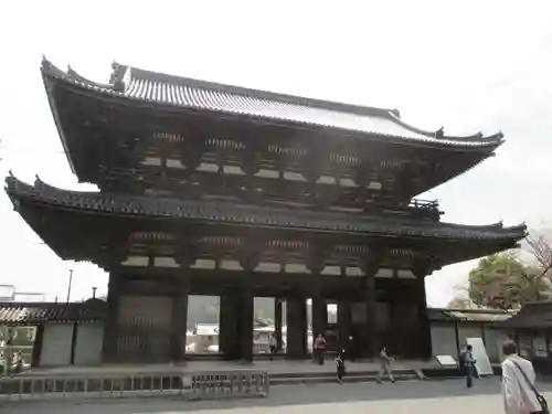 仁和寺の山門