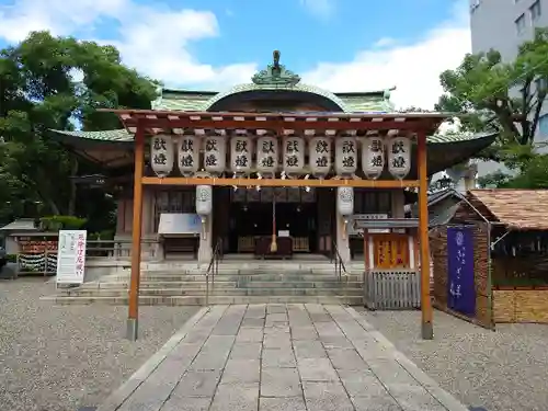 坐摩神社の本殿