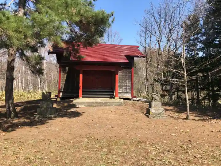雨煙別神社の{uncategorized: "未分類", other: "その他", undefined: "問題あり", building: "その他建物", grave: "お墓", sacred_gate: "鳥居", guardian: "狛犬", statue: "像", buddha: "仏像", history: "歴史", nature: "自然", garden: "庭園", animal: "動物", pagoda: "塔", temizu: "手水舎", mountain_gate: "山門・神門", sanctuary: "本殿・本堂", subordinate: "末社・摂社", art: "芸術", scenery: "景色", jizo: "地蔵", ema: "絵馬", goshuin: "御朱印", omikuji: "おみくじ", items: "授与品その他", amulet: "お守り", goshuincho: "御朱印帳", eats: "食事", festival: "お祭り", votive_dance: "神楽", shichigosan: "七五三参", wedding: "結婚式", experience: "体験その他", initially: "初詣", around: "周辺", anti_infection: "感染症対策"}