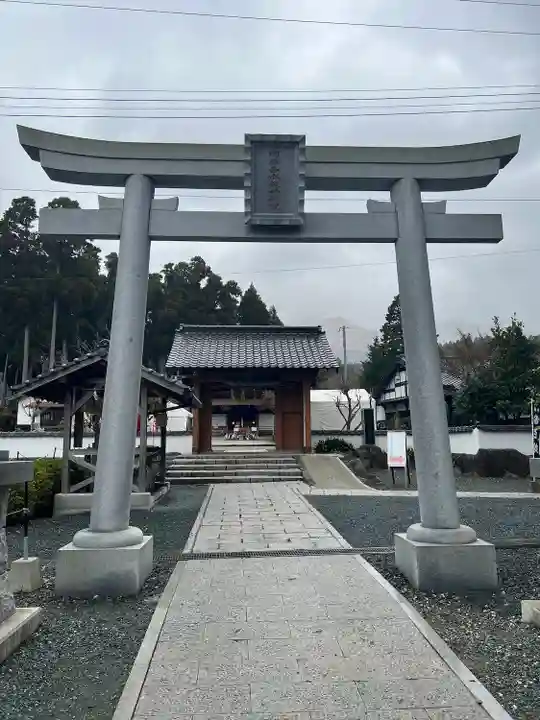 阿蘇白水龍神權現~白蛇神社~(熊本県)