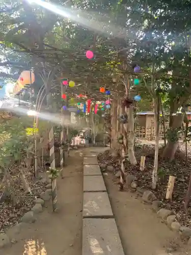 検見川神社の{uncategorized: "未分類", other: "その他", undefined: "問題あり", building: "その他建物", grave: "お墓", sacred_gate: "鳥居", guardian: "狛犬", statue: "像", buddha: "仏像", history: "歴史", nature: "自然", garden: "庭園", animal: "動物", pagoda: "塔", temizu: "手水舎", mountain_gate: "山門・神門", sanctuary: "本殿・本堂", subordinate: "末社・摂社", art: "芸術", scenery: "景色", jizo: "地蔵", ema: "絵馬", goshuin: "御朱印", omikuji: "おみくじ", items: "授与品その他", amulet: "お守り", goshuincho: "御朱印帳", eats: "食事", festival: "お祭り", votive_dance: "神楽", shichigosan: "七五三参", wedding: "結婚式", experience: "体験その他", initially: "初詣", around: "周辺", anti_infection: "感染症対策"}
