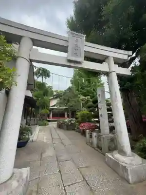 青砥神社の{uncategorized: "未分類", other: "その他", undefined: "問題あり", building: "その他建物", grave: "お墓", sacred_gate: "鳥居", guardian: "狛犬", statue: "像", buddha: "仏像", history: "歴史", nature: "自然", garden: "庭園", animal: "動物", pagoda: "塔", temizu: "手水舎", mountain_gate: "山門・神門", sanctuary: "本殿・本堂", subordinate: "末社・摂社", art: "芸術", scenery: "景色", jizo: "地蔵", ema: "絵馬", goshuin: "御朱印", omikuji: "おみくじ", items: "授与品その他", amulet: "お守り", goshuincho: "御朱印帳", eats: "食事", festival: "お祭り", votive_dance: "神楽", shichigosan: "七五三参", wedding: "結婚式", experience: "体験その他", initially: "初詣", around: "周辺", anti_infection: "感染症対策"}