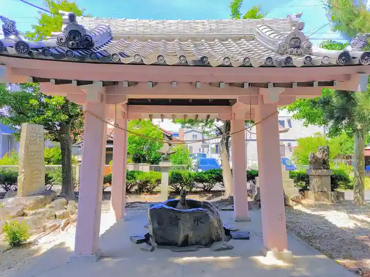松山神社(鍋片)の手水舎
