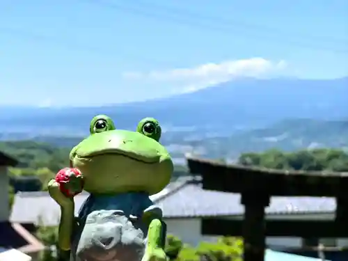 菱野健功神社の狛犬