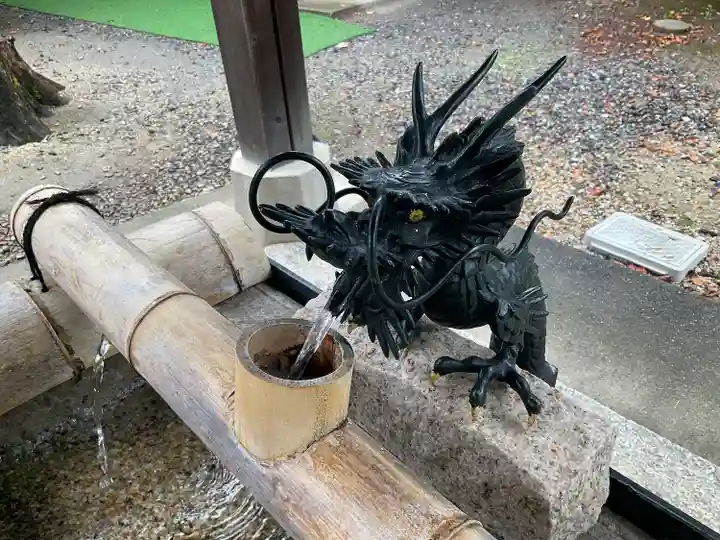 本莊神社の手水舎