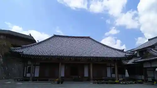 泉蔵寺の本殿・本堂