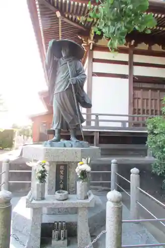 瑞仁寺の像