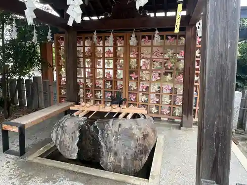 御嶽神社茅萱宮の手水舎