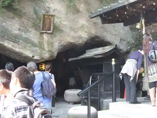 銭洗弁財天宇賀福神社(神奈川県)