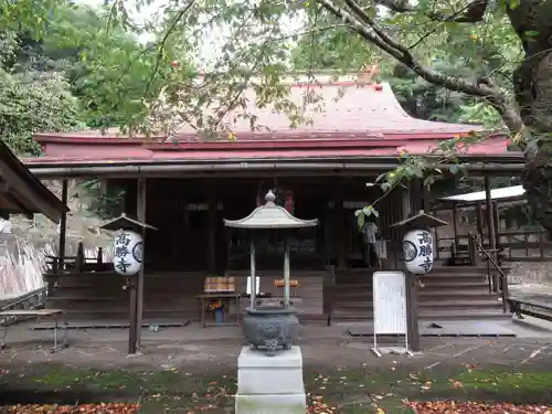 岩舟山高勝寺の本殿・本堂