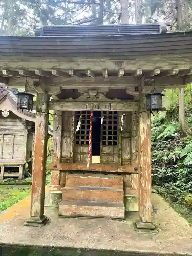 羽黒山五重塔(出羽三山神社)の{uncategorized: "未分類", other: "その他", undefined: "問題あり", building: "その他建物", grave: "お墓", sacred_gate: "鳥居", guardian: "狛犬", statue: "像", buddha: "仏像", history: "歴史", nature: "自然", garden: "庭園", animal: "動物", pagoda: "塔", temizu: "手水舎", mountain_gate: "山門・神門", sanctuary: "本殿・本堂", subordinate: "末社・摂社", art: "芸術", scenery: "景色", jizo: "地蔵", ema: "絵馬", goshuin: "御朱印", omikuji: "おみくじ", items: "授与品その他", amulet: "お守り", goshuincho: "御朱印帳", eats: "食事", festival: "お祭り", votive_dance: "神楽", shichigosan: "七五三参", wedding: "結婚式", experience: "体験その他", initially: "初詣", around: "周辺", anti_infection: "感染症対策"}