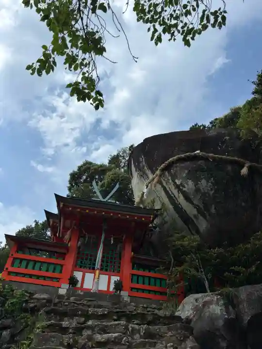 神倉神社(熊野速玉大社摂社)の{uncategorized: "未分類", other: "その他", undefined: "問題あり", building: "その他建物", grave: "お墓", sacred_gate: "鳥居", guardian: "狛犬", statue: "像", buddha: "仏像", history: "歴史", nature: "自然", garden: "庭園", animal: "動物", pagoda: "塔", temizu: "手水舎", mountain_gate: "山門・神門", sanctuary: "本殿・本堂", subordinate: "末社・摂社", art: "芸術", scenery: "景色", jizo: "地蔵", ema: "絵馬", goshuin: "御朱印", omikuji: "おみくじ", items: "授与品その他", amulet: "お守り", goshuincho: "御朱印帳", eats: "食事", festival: "お祭り", votive_dance: "神楽", shichigosan: "七五三参", wedding: "結婚式", experience: "体験その他", initially: "初詣", around: "周辺", anti_infection: "感染症対策"}