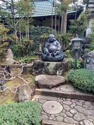 常性寺の像