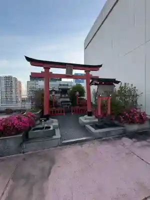 伏見稲荷神社の{uncategorized: "未分類", other: "その他", undefined: "問題あり", building: "その他建物", grave: "お墓", sacred_gate: "鳥居", guardian: "狛犬", statue: "像", buddha: "仏像", history: "歴史", nature: "自然", garden: "庭園", animal: "動物", pagoda: "塔", temizu: "手水舎", mountain_gate: "山門・神門", sanctuary: "本殿・本堂", subordinate: "末社・摂社", art: "芸術", scenery: "景色", jizo: "地蔵", ema: "絵馬", goshuin: "御朱印", omikuji: "おみくじ", items: "授与品その他", amulet: "お守り", goshuincho: "御朱印帳", eats: "食事", festival: "お祭り", votive_dance: "神楽", shichigosan: "七五三参", wedding: "結婚式", experience: "体験その他", initially: "初詣", around: "周辺", anti_infection: "感染症対策"}