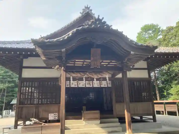 萩岡神社の本殿・本堂