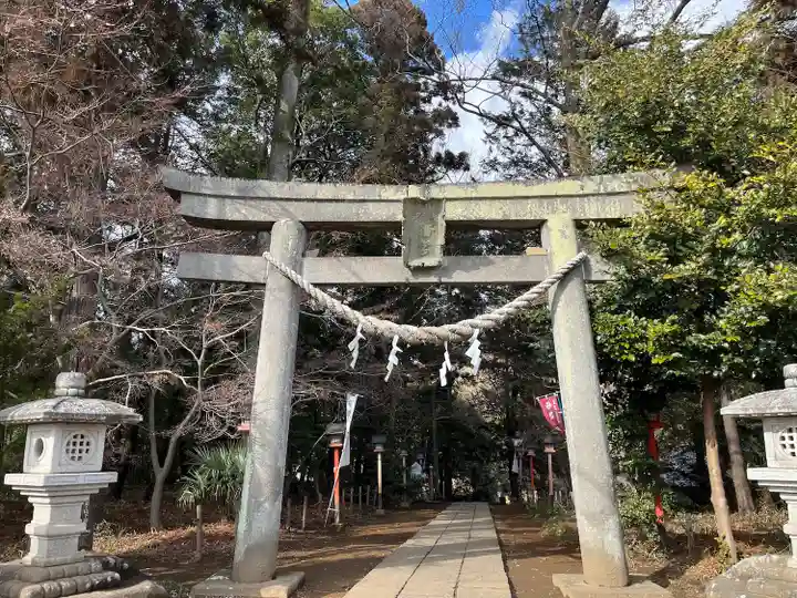 間々田八幡宮の鳥居