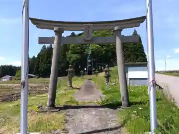 少名彦神社の{uncategorized: "未分類", other: "その他", undefined: "問題あり", building: "その他建物", grave: "お墓", sacred_gate: "鳥居", guardian: "狛犬", statue: "像", buddha: "仏像", history: "歴史", nature: "自然", garden: "庭園", animal: "動物", pagoda: "塔", temizu: "手水舎", mountain_gate: "山門・神門", sanctuary: "本殿・本堂", subordinate: "末社・摂社", art: "芸術", scenery: "景色", jizo: "地蔵", ema: "絵馬", goshuin: "御朱印", omikuji: "おみくじ", items: "授与品その他", amulet: "お守り", goshuincho: "御朱印帳", eats: "食事", festival: "お祭り", votive_dance: "神楽", shichigosan: "七五三参", wedding: "結婚式", experience: "体験その他", initially: "初詣", around: "周辺", anti_infection: "感染症対策"}