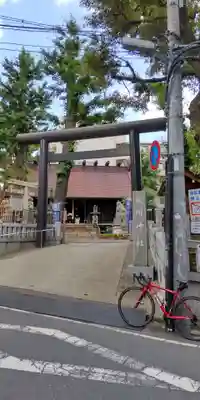 高円寺氷川神社の鳥居