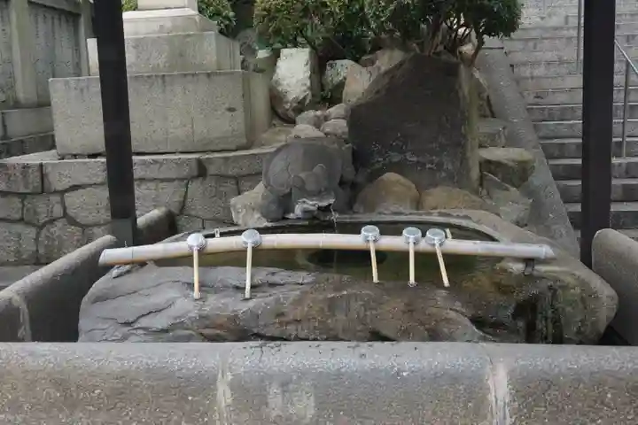 艮神社の手水舎