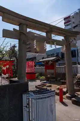 赤手拭稲荷神社の鳥居