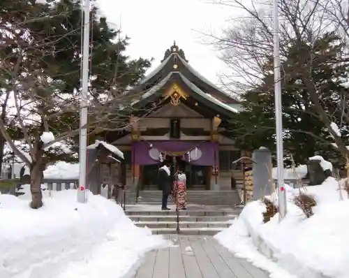彌彦神社　(伊夜日子神社)の本殿・本堂