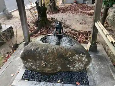 万九千社の手水舎