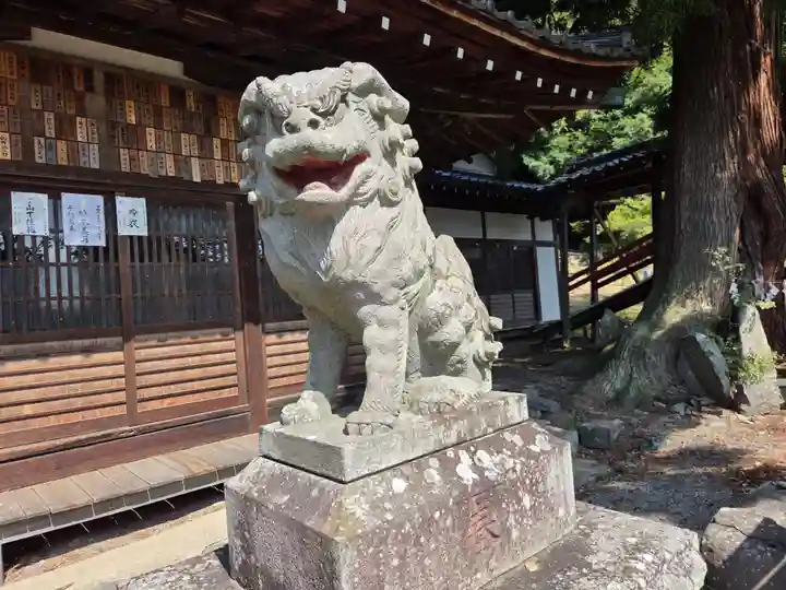 山梨岡神社(山梨県)