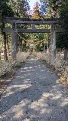 磯山神社の{uncategorized: "未分類", other: "その他", undefined: "問題あり", building: "その他建物", grave: "お墓", sacred_gate: "鳥居", guardian: "狛犬", statue: "像", buddha: "仏像", history: "歴史", nature: "自然", garden: "庭園", animal: "動物", pagoda: "塔", temizu: "手水舎", mountain_gate: "山門・神門", sanctuary: "本殿・本堂", subordinate: "末社・摂社", art: "芸術", scenery: "景色", jizo: "地蔵", ema: "絵馬", goshuin: "御朱印", omikuji: "おみくじ", items: "授与品その他", amulet: "お守り", goshuincho: "御朱印帳", eats: "食事", festival: "お祭り", votive_dance: "神楽", shichigosan: "七五三参", wedding: "結婚式", experience: "体験その他", initially: "初詣", around: "周辺", anti_infection: "感染症対策"}