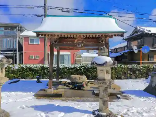 神明社（多加良浦1）の手水舎