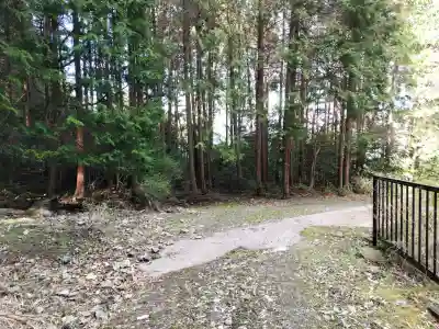 國狭槌神社の{uncategorized: "未分類", other: "その他", undefined: "問題あり", building: "その他建物", grave: "お墓", sacred_gate: "鳥居", guardian: "狛犬", statue: "像", buddha: "仏像", history: "歴史", nature: "自然", garden: "庭園", animal: "動物", pagoda: "塔", temizu: "手水舎", mountain_gate: "山門・神門", sanctuary: "本殿・本堂", subordinate: "末社・摂社", art: "芸術", scenery: "景色", jizo: "地蔵", ema: "絵馬", goshuin: "御朱印", omikuji: "おみくじ", items: "授与品その他", amulet: "お守り", goshuincho: "御朱印帳", eats: "食事", festival: "お祭り", votive_dance: "神楽", shichigosan: "七五三参", wedding: "結婚式", experience: "体験その他", initially: "初詣", around: "周辺", anti_infection: "感染症対策"}