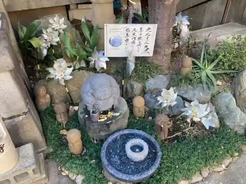 経王寺の{uncategorized: "未分類", other: "その他", undefined: "問題あり", building: "その他建物", grave: "お墓", sacred_gate: "鳥居", guardian: "狛犬", statue: "像", buddha: "仏像", history: "歴史", nature: "自然", garden: "庭園", animal: "動物", pagoda: "塔", temizu: "手水舎", mountain_gate: "山門・神門", sanctuary: "本殿・本堂", subordinate: "末社・摂社", art: "芸術", scenery: "景色", jizo: "地蔵", ema: "絵馬", goshuin: "御朱印", omikuji: "おみくじ", items: "授与品その他", amulet: "お守り", goshuincho: "御朱印帳", eats: "食事", festival: "お祭り", votive_dance: "神楽", shichigosan: "七五三参", wedding: "結婚式", experience: "体験その他", initially: "初詣", around: "周辺", anti_infection: "感染症対策"}