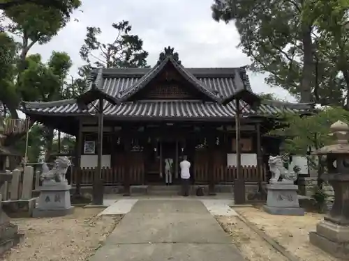 鴨高田神社の本殿