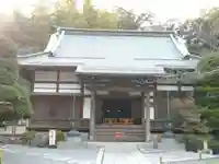 報国寺の本殿・本堂