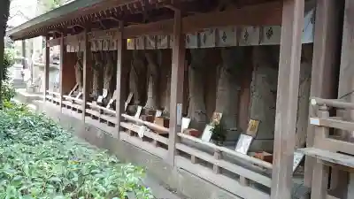 霊山寺の{uncategorized: "未分類", other: "その他", undefined: "問題あり", building: "その他建物", grave: "お墓", sacred_gate: "鳥居", guardian: "狛犬", statue: "像", buddha: "仏像", history: "歴史", nature: "自然", garden: "庭園", animal: "動物", pagoda: "塔", temizu: "手水舎", mountain_gate: "山門・神門", sanctuary: "本殿・本堂", subordinate: "末社・摂社", art: "芸術", scenery: "景色", jizo: "地蔵", ema: "絵馬", goshuin: "御朱印", omikuji: "おみくじ", items: "授与品その他", amulet: "お守り", goshuincho: "御朱印帳", eats: "食事", festival: "お祭り", votive_dance: "神楽", shichigosan: "七五三参", wedding: "結婚式", experience: "体験その他", initially: "初詣", around: "周辺", anti_infection: "感染症対策"}