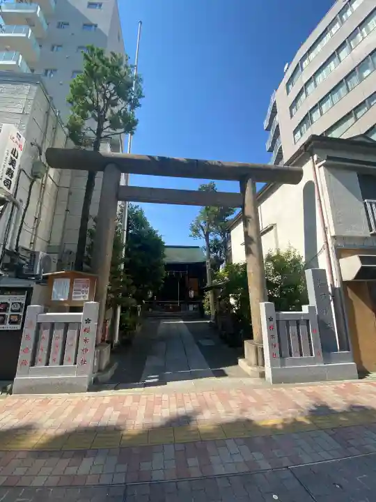 櫻木神社の{uncategorized: "未分類", other: "その他", undefined: "問題あり", building: "その他建物", grave: "お墓", sacred_gate: "鳥居", guardian: "狛犬", statue: "像", buddha: "仏像", history: "歴史", nature: "自然", garden: "庭園", animal: "動物", pagoda: "塔", temizu: "手水舎", mountain_gate: "山門・神門", sanctuary: "本殿・本堂", subordinate: "末社・摂社", art: "芸術", scenery: "景色", jizo: "地蔵", ema: "絵馬", goshuin: "御朱印", omikuji: "おみくじ", items: "授与品その他", amulet: "お守り", goshuincho: "御朱印帳", eats: "食事", festival: "お祭り", votive_dance: "神楽", shichigosan: "七五三参", wedding: "結婚式", experience: "体験その他", initially: "初詣", around: "周辺", anti_infection: "感染症対策"}