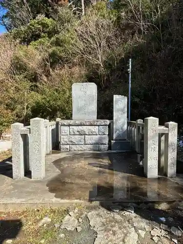 思金神社の{uncategorized: "未分類", other: "その他", undefined: "問題あり", building: "その他建物", grave: "お墓", sacred_gate: "鳥居", guardian: "狛犬", statue: "像", buddha: "仏像", history: "歴史", nature: "自然", garden: "庭園", animal: "動物", pagoda: "塔", temizu: "手水舎", mountain_gate: "山門・神門", sanctuary: "本殿・本堂", subordinate: "末社・摂社", art: "芸術", scenery: "景色", jizo: "地蔵", ema: "絵馬", goshuin: "御朱印", omikuji: "おみくじ", items: "授与品その他", amulet: "お守り", goshuincho: "御朱印帳", eats: "食事", festival: "お祭り", votive_dance: "神楽", shichigosan: "七五三参", wedding: "結婚式", experience: "体験その他", initially: "初詣", around: "周辺", anti_infection: "感染症対策"}