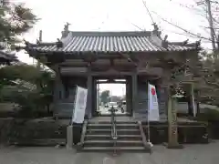 穴太寺の山門