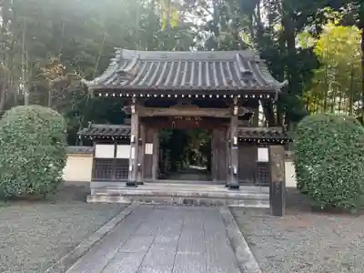 天台宗　長窪山　正覚寺の山門・神門