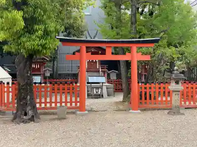 率川神社(大神神社摂社)の{uncategorized: "未分類", other: "その他", undefined: "問題あり", building: "その他建物", grave: "お墓", sacred_gate: "鳥居", guardian: "狛犬", statue: "像", buddha: "仏像", history: "歴史", nature: "自然", garden: "庭園", animal: "動物", pagoda: "塔", temizu: "手水舎", mountain_gate: "山門・神門", sanctuary: "本殿・本堂", subordinate: "末社・摂社", art: "芸術", scenery: "景色", jizo: "地蔵", ema: "絵馬", goshuin: "御朱印", omikuji: "おみくじ", items: "授与品その他", amulet: "お守り", goshuincho: "御朱印帳", eats: "食事", festival: "お祭り", votive_dance: "神楽", shichigosan: "七五三参", wedding: "結婚式", experience: "体験その他", initially: "初詣", around: "周辺", anti_infection: "感染症対策"}