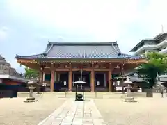 壬生寺の本殿