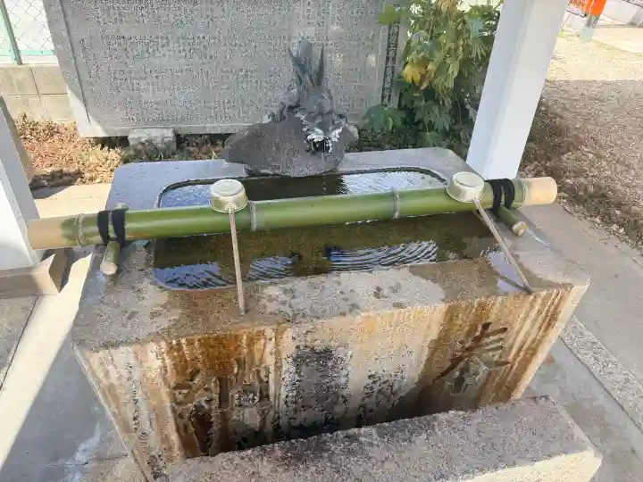 姫嶋神社の{uncategorized: "未分類", other: "その他", undefined: "問題あり", building: "その他建物", grave: "お墓", sacred_gate: "鳥居", guardian: "狛犬", statue: "像", buddha: "仏像", history: "歴史", nature: "自然", garden: "庭園", animal: "動物", pagoda: "塔", temizu: "手水舎", mountain_gate: "山門・神門", sanctuary: "本殿・本堂", subordinate: "末社・摂社", art: "芸術", scenery: "景色", jizo: "地蔵", ema: "絵馬", goshuin: "御朱印", omikuji: "おみくじ", items: "授与品その他", amulet: "お守り", goshuincho: "御朱印帳", eats: "食事", festival: "お祭り", votive_dance: "神楽", shichigosan: "七五三参", wedding: "結婚式", experience: "体験その他", initially: "初詣", around: "周辺", anti_infection: "感染症対策"}