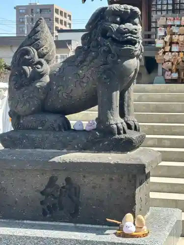 札幌諏訪神社の{uncategorized: "未分類", other: "その他", undefined: "問題あり", building: "その他建物", grave: "お墓", sacred_gate: "鳥居", guardian: "狛犬", statue: "像", buddha: "仏像", history: "歴史", nature: "自然", garden: "庭園", animal: "動物", pagoda: "塔", temizu: "手水舎", mountain_gate: "山門・神門", sanctuary: "本殿・本堂", subordinate: "末社・摂社", art: "芸術", scenery: "景色", jizo: "地蔵", ema: "絵馬", goshuin: "御朱印", omikuji: "おみくじ", items: "授与品その他", amulet: "お守り", goshuincho: "御朱印帳", eats: "食事", festival: "お祭り", votive_dance: "神楽", shichigosan: "七五三参", wedding: "結婚式", experience: "体験その他", initially: "初詣", around: "周辺", anti_infection: "感染症対策"}