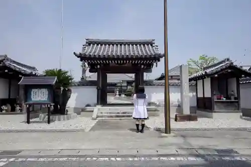 幸福寺の山門・神門
