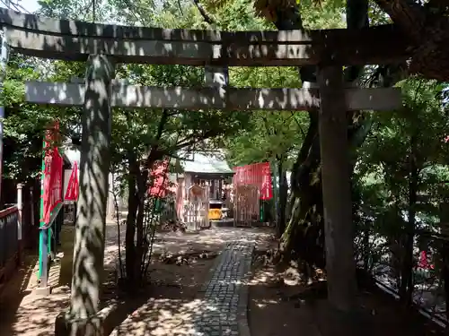桐ヶ谷氷川神社の末社・摂社