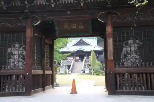 貞照寺の山門