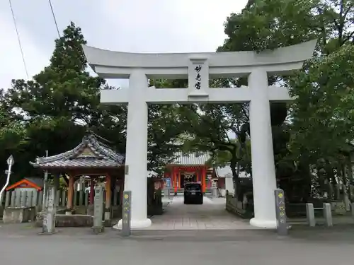 八代神社の鳥居