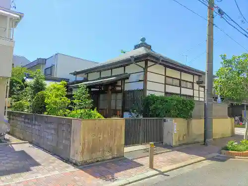 滝之寺の本殿・本堂