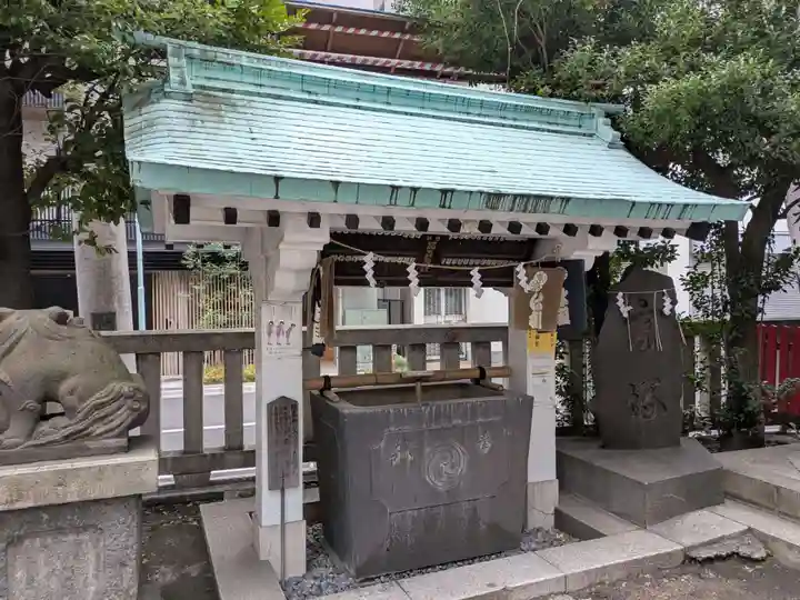 椙森神社の手水舎