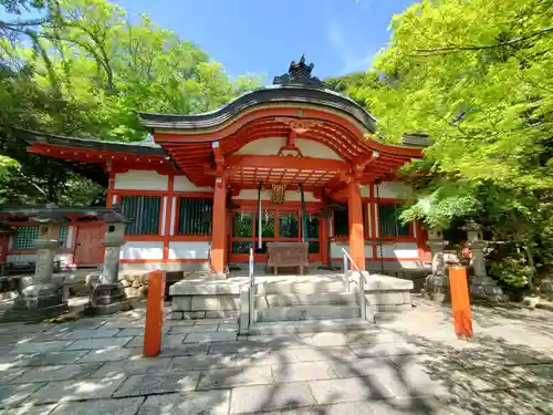 瑜伽神社の本殿